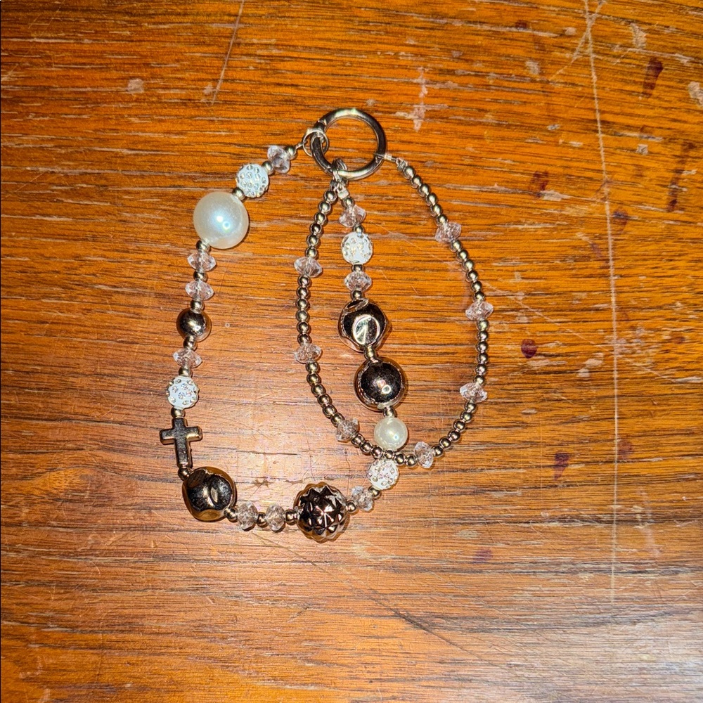 ❤️3/$30❤️Elegant Beaded Bracelet keychain